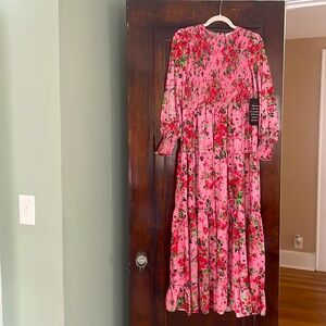 Tuckernut floral never worn size medium